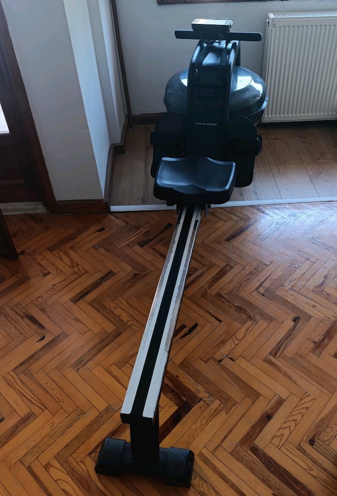 Kürek çekme egzersiz aleti - 4