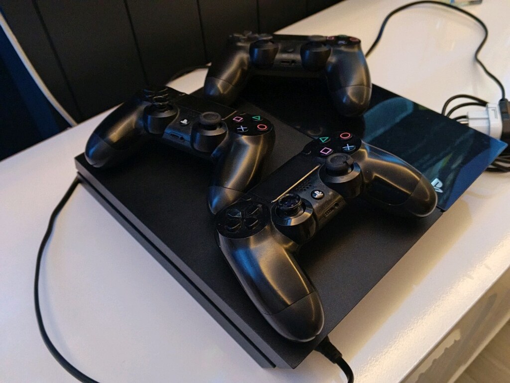 Ps4 sony ÇOK İYİ DURUMDA - 2