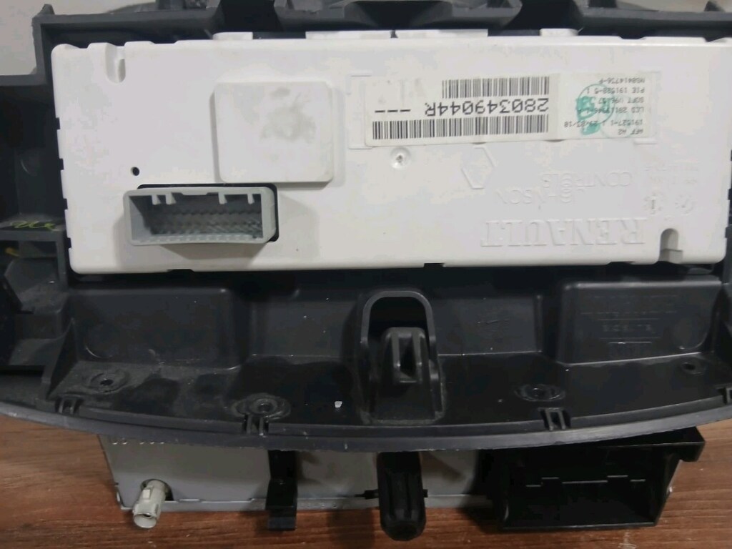 RENAULT FLUENCE ORJİNAL RADYO CD PLAYER - 4