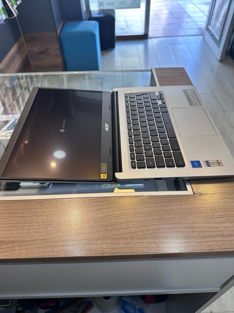 Acer Chromebook - 4