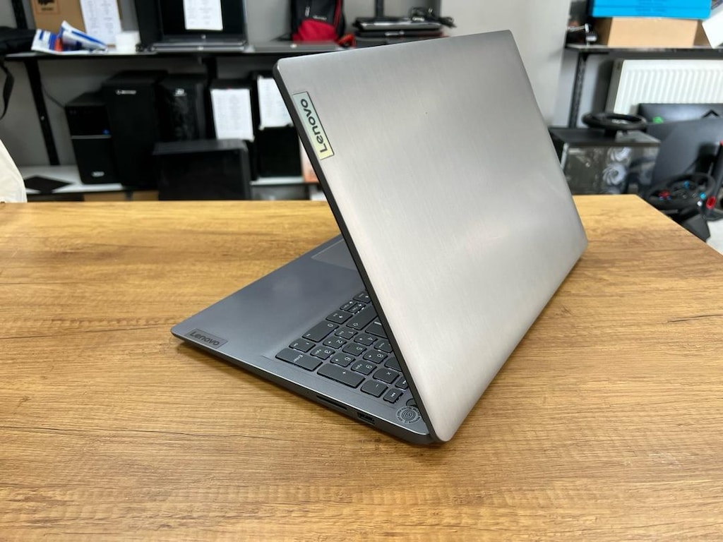 LENOVO LAPTOP İ5 11.NESİL 8 GB RAM 256 GB IŞIKLI KLAVYE - 6