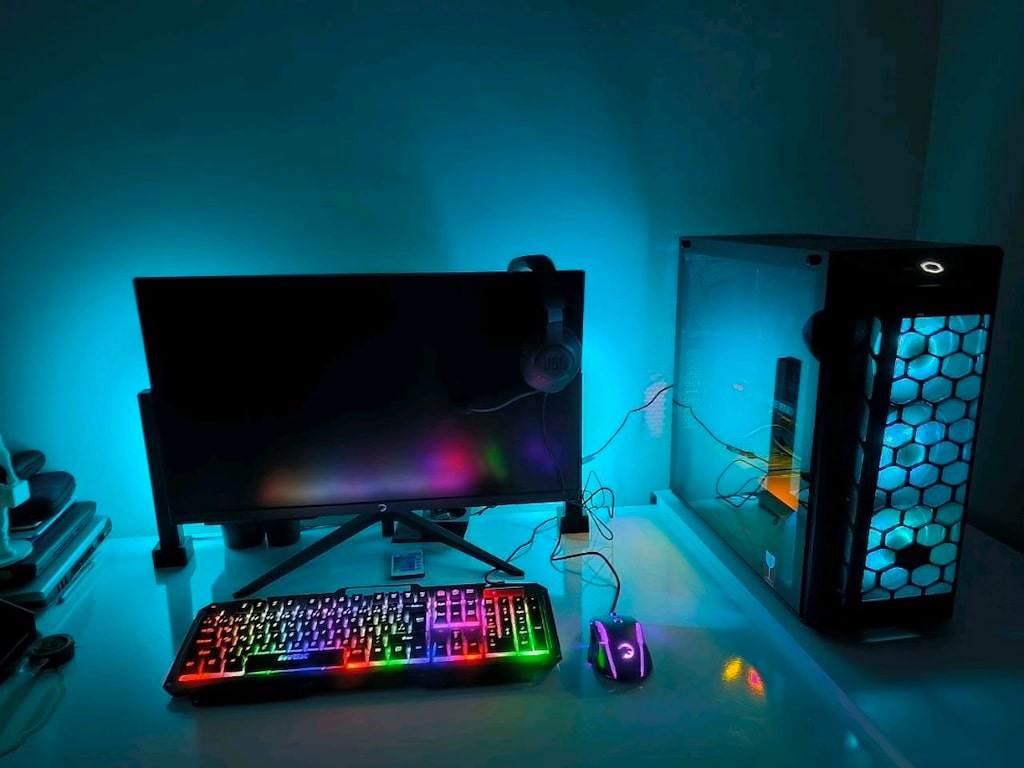 Ryzen 7 5700X + RTX 3070 Gaming PC | 2K 180Hz IPS Full Set