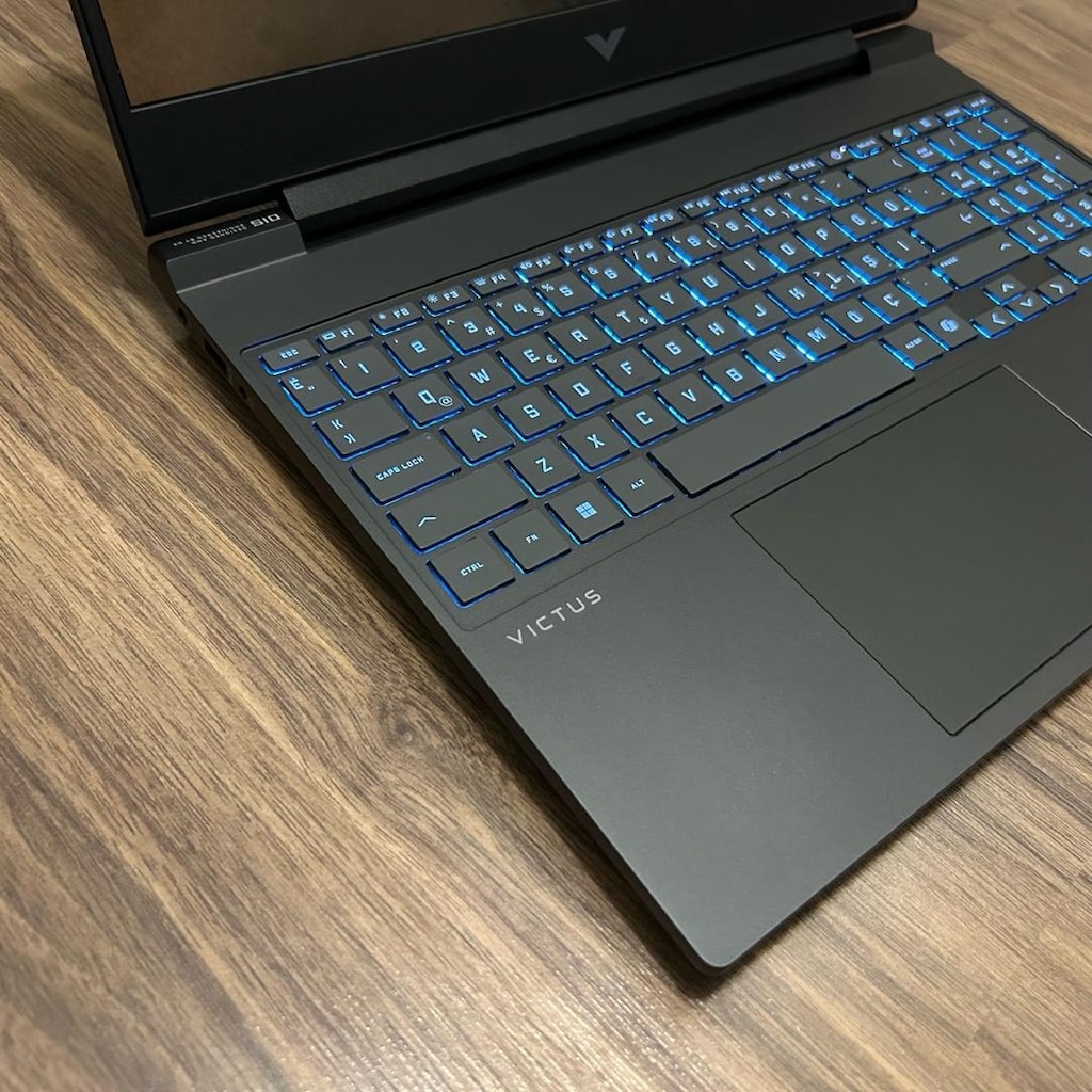 Hp Victus Gaming Laptop RTX5050 - 3