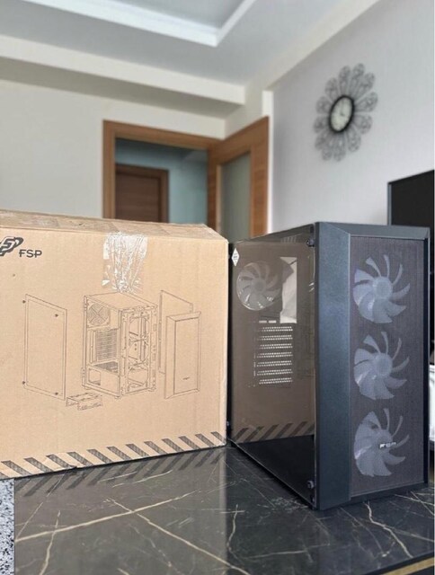FSP CMT 218 550W 80+ RGB ATX BOŞ KASA SIFIR