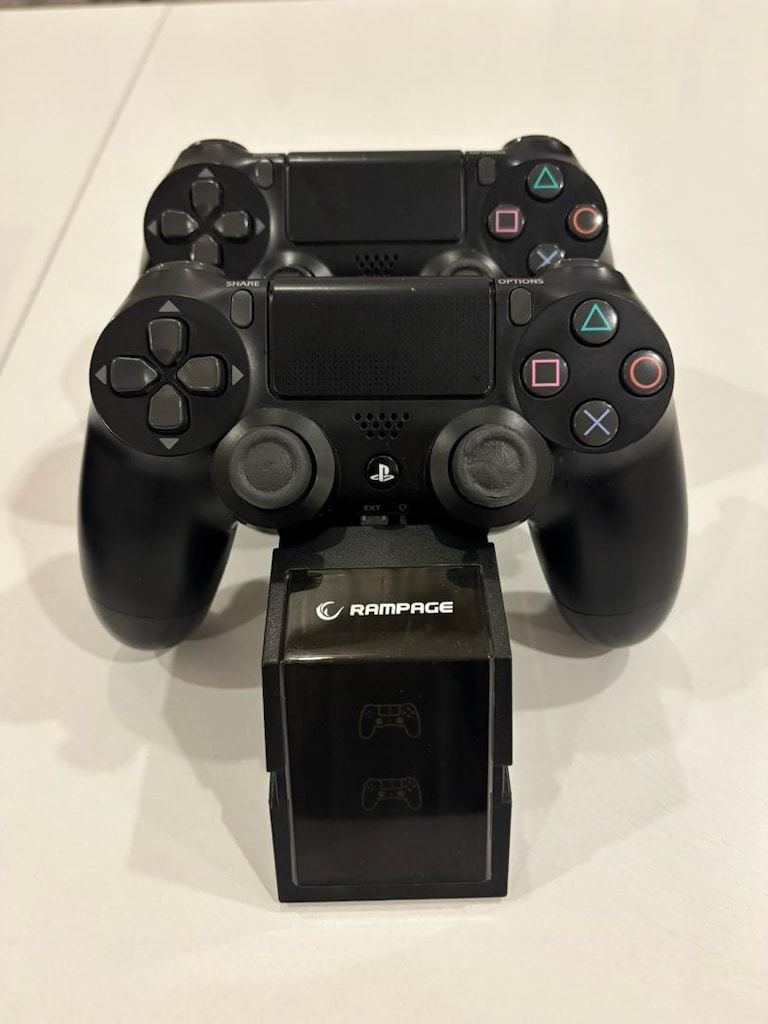 PlayStation 4 PRO 1 TB Oyun Konsolu ve İki Adet Kol - 4