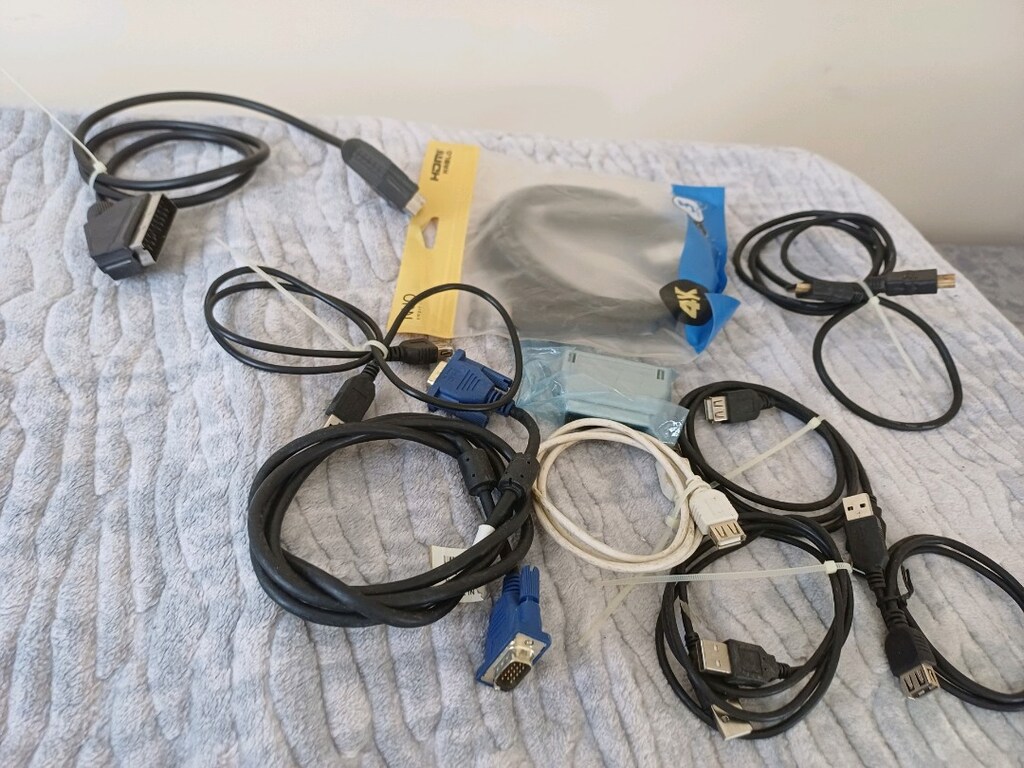 HDMİ.VGA.USB 10 adet Farklı Kablolar - 2