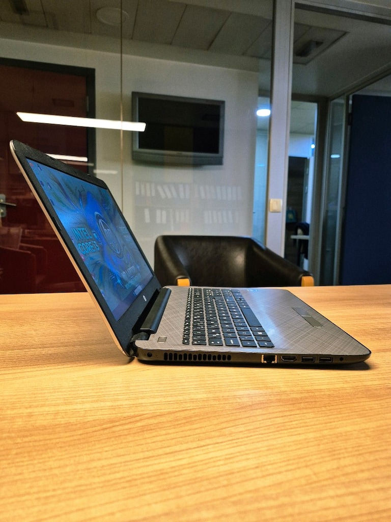 Laptop HP i3 İşlemci 10GB Ram SSD Windows 11 Pili Yeni - 3