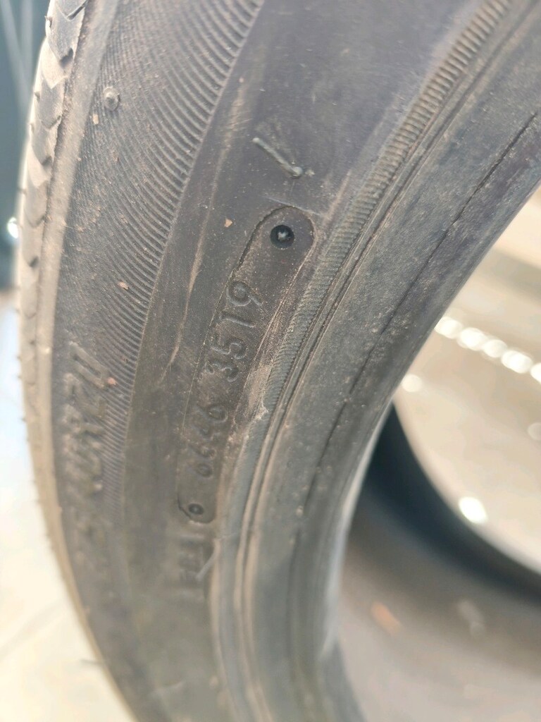 Lassa 275/40/20 yazlık lastik çok az kullanıldı - 6