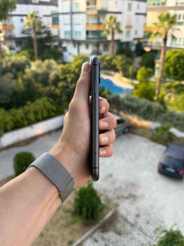 İPhone 11 64GB Hatasız - 3