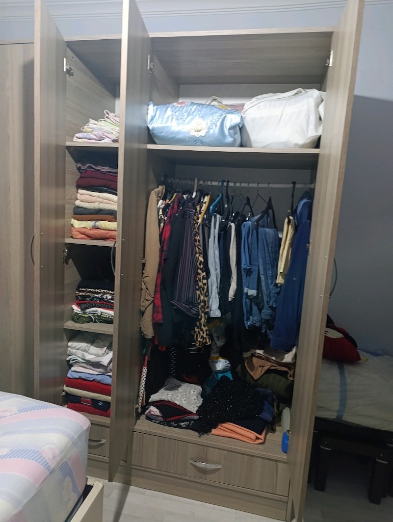 5 kapılı Elbise dolabı - 2