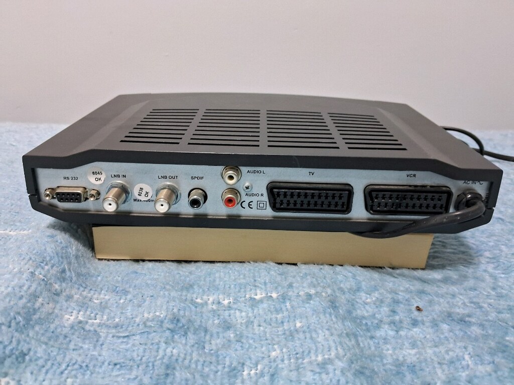 Uydu Alıcısı Digitürk DT 9003 uydu alıcısı, kumanda birlikte - 4