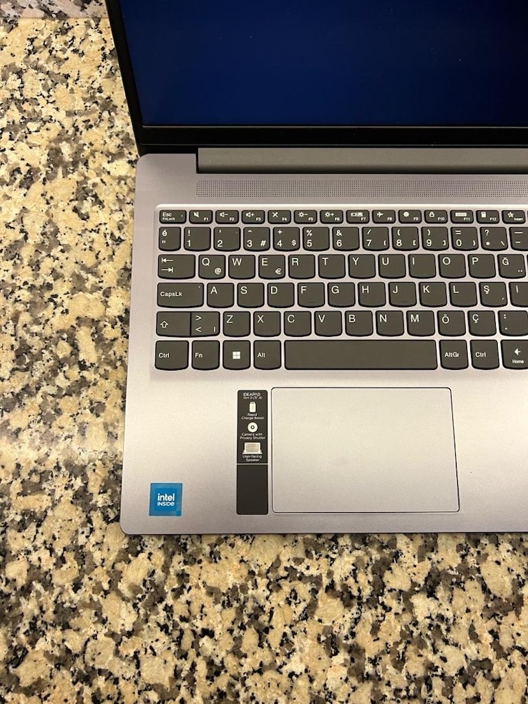 sıfırdan farksız LENOVO ideapad slim3 - 4