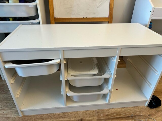 ikea oyuncak dolabı