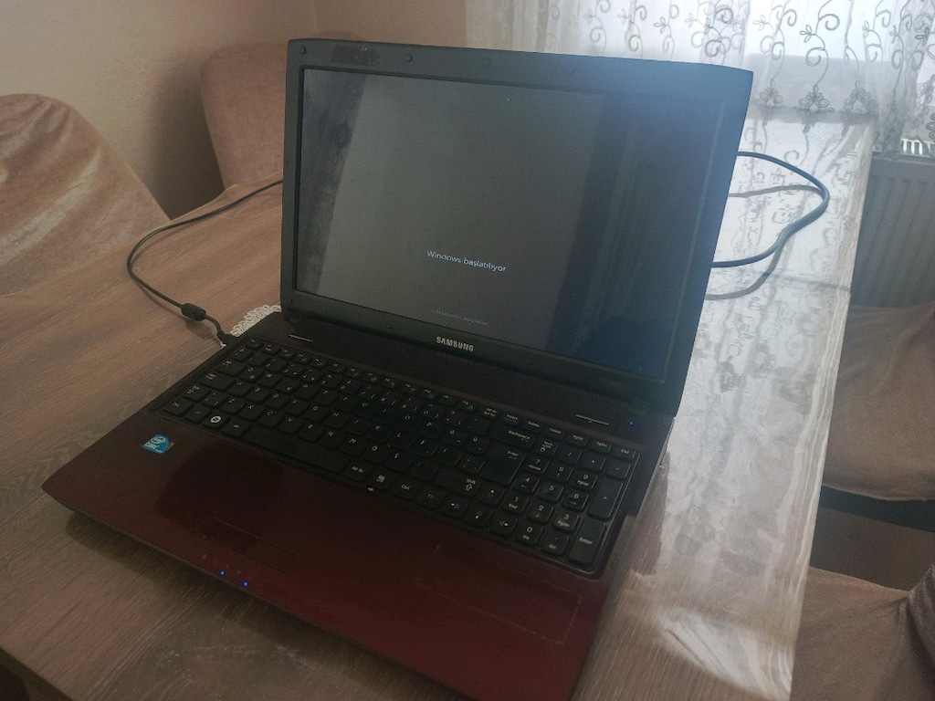 Samsung NP R580 - 10