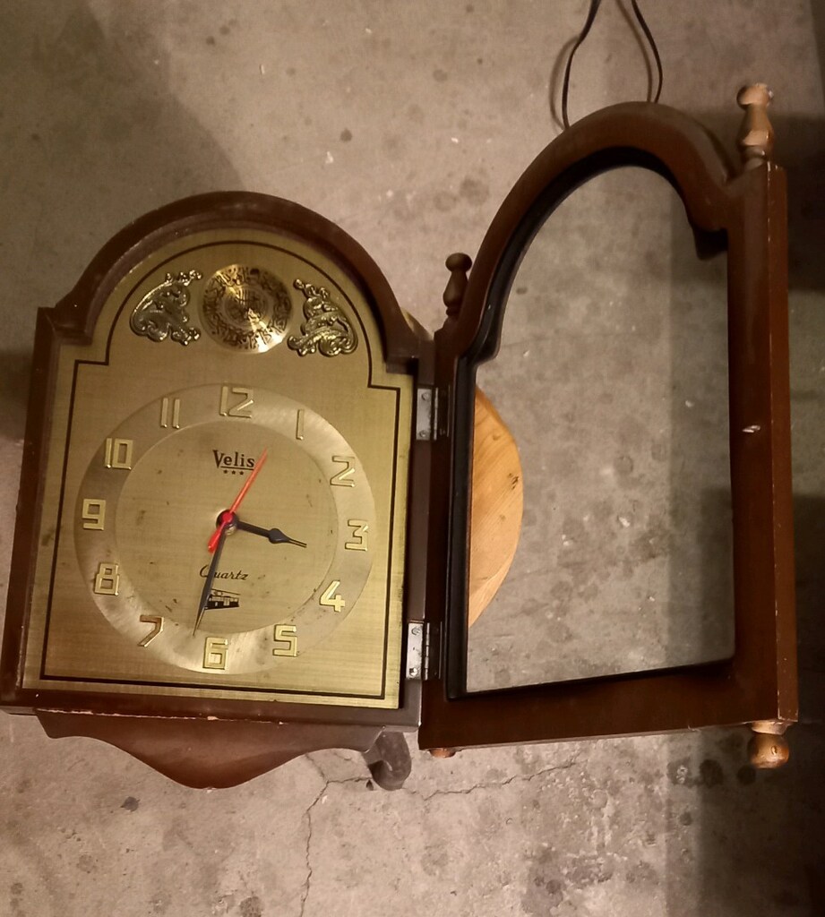 ANTİKA 1960'S VELİS QUARTZ, PENCERELİ DUVAR SAATİ. - 8