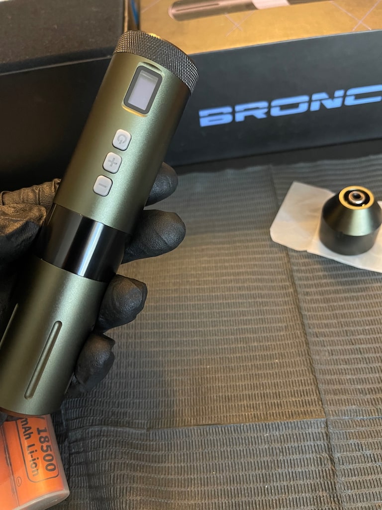 BRONC V1 Pen Dövme Makinesi Seti Yeşil - 4