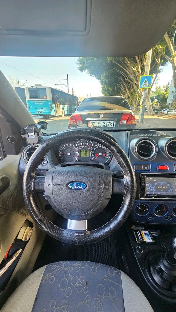 ford fiesta 2007 temiz - 8