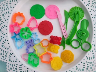 Playdoh mini eğlence fabrikası ve oyun hamuru kalıpları - 2