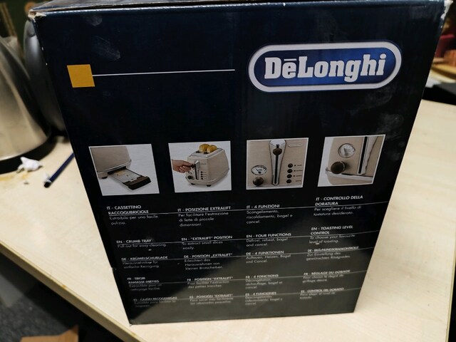 DELONGHİ İCONA EKMEK KIZARTMA MAKİNESİ