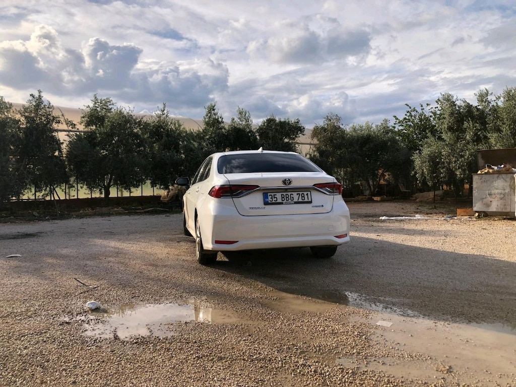 Toyota Corolla 1.8 hybrid dream e-CVT 2021 model - 6