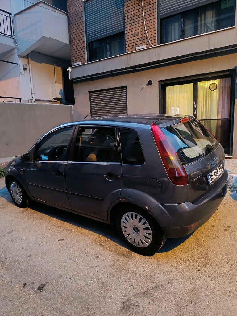 Sahibinden Değişensiz Otomatik Ford Fiesta Klimalı 1.4 Dizel 2005 MdL - 3