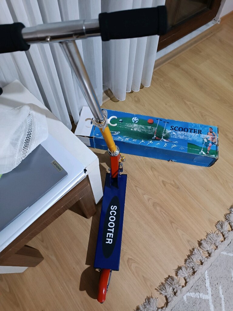 Silikon Teker, Boy Ayarlamalı Katlanır Metal Scooter - 2