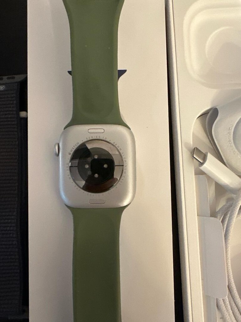 Apple Watch Series 10 46mm - 4