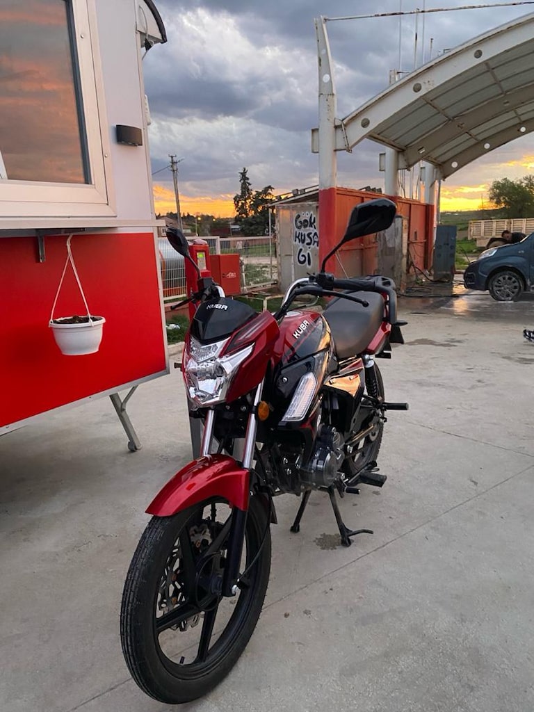 Kırmızı Siyah Motosiklet - 8