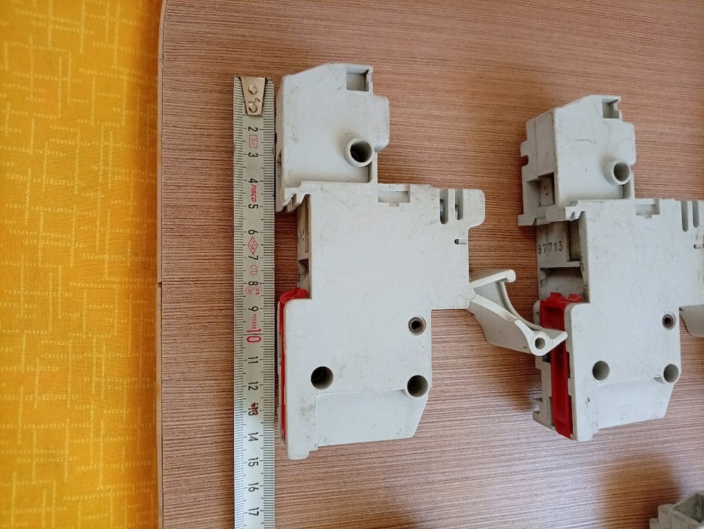 PV sigorta yuvası 22 x 58 ray tipi ikinci el - 3