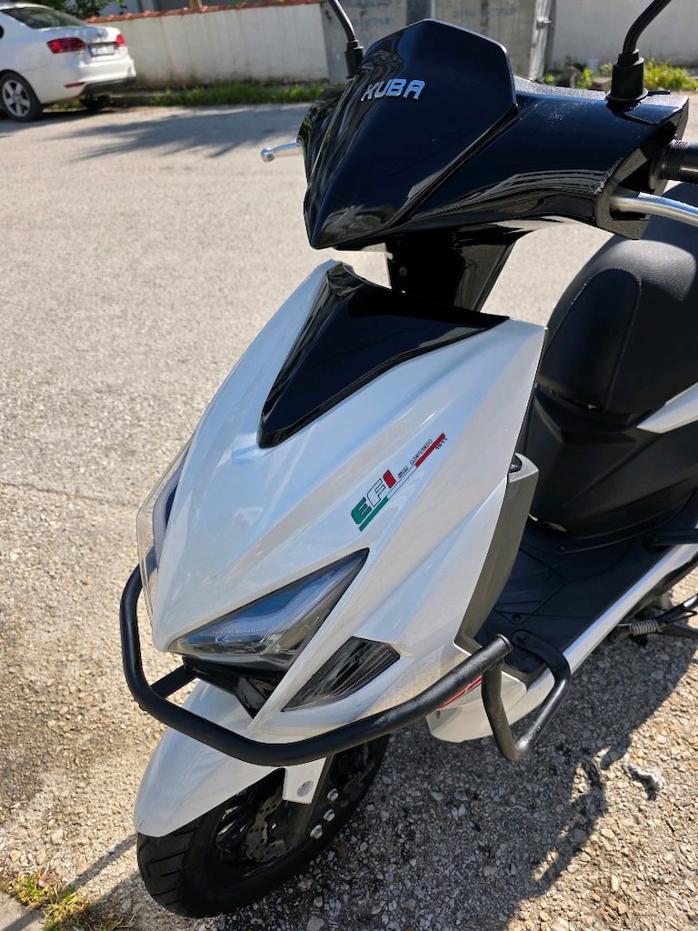 Temiz düşük km Kuba pesaro125xmax - 8
