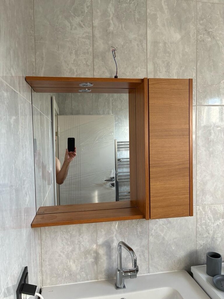 Kapalı kutusunda Vitra Banyo Dolabı Tk. - 6