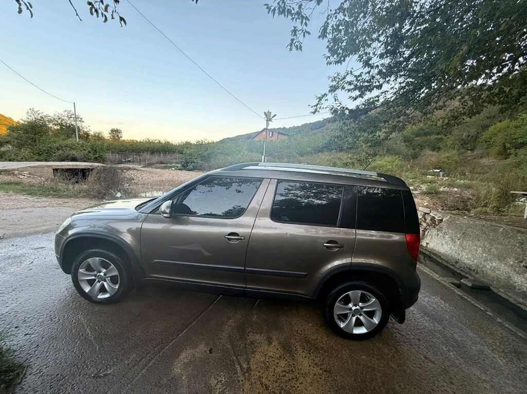 SKODA YETİ 1.6TDI MANUEL GARAJ ARABASI - 6