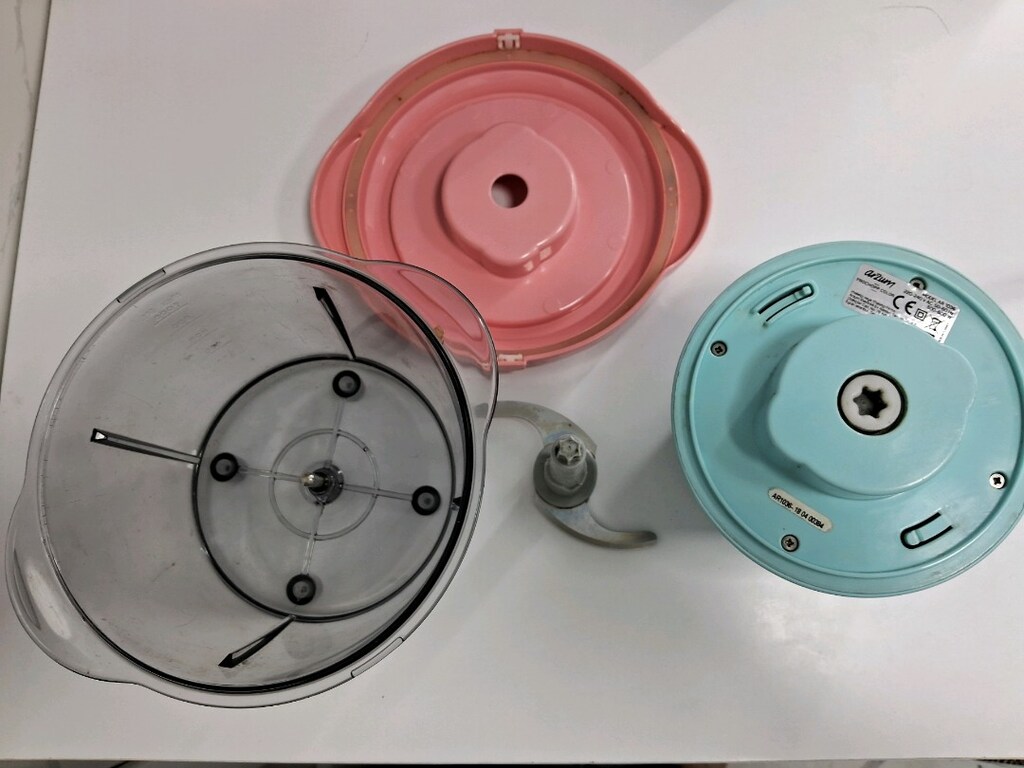 Rondo Doğrayıcı Arzum AR1036 Prochopp Color 600 W Doğrayıcı çalışıyor - 2