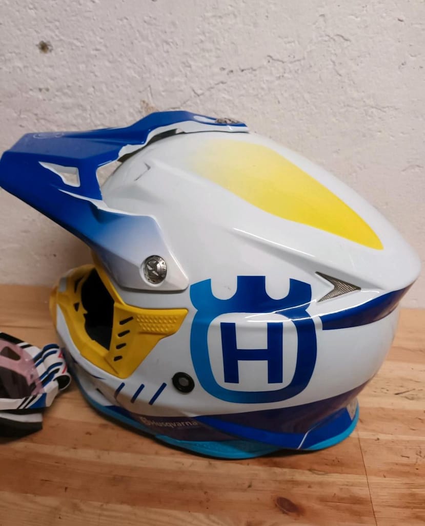Husqvarna Motokros / Enduro Kaskı - Temiz Durumda - 5