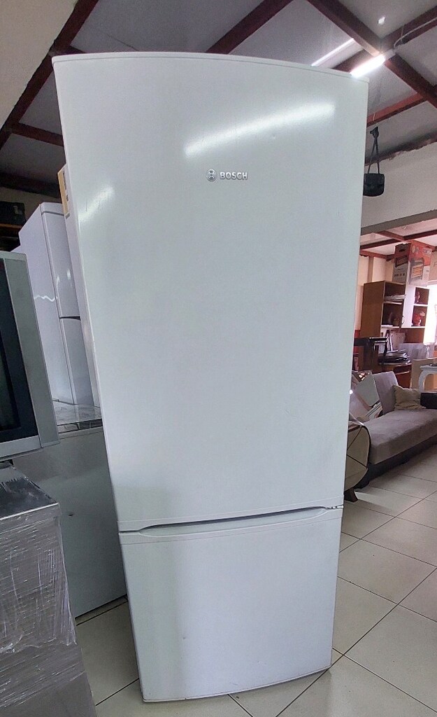 BOSCH NOFROST BUZDOLABI - 2