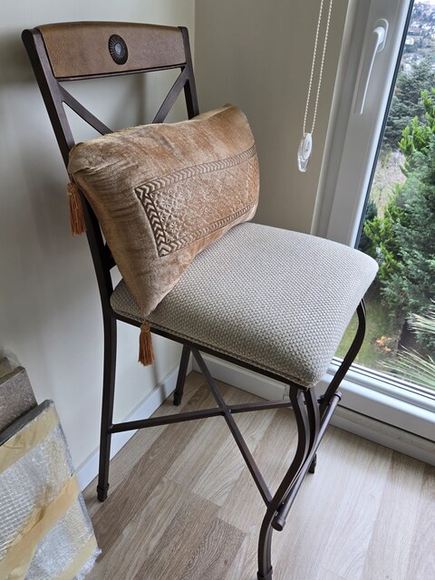 Bar Sandalyesi - Bar Stools -Koltuk 2 Adet Mevcut, Kirlent Dahil degil