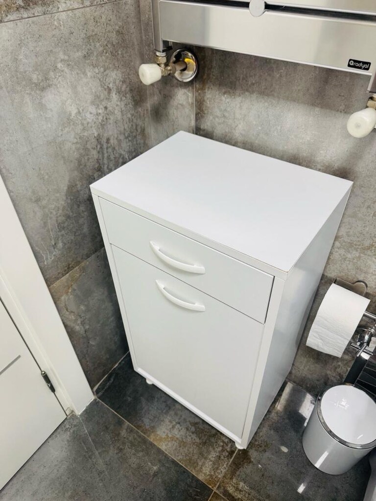 Çamaşır sepetli dolap - 2