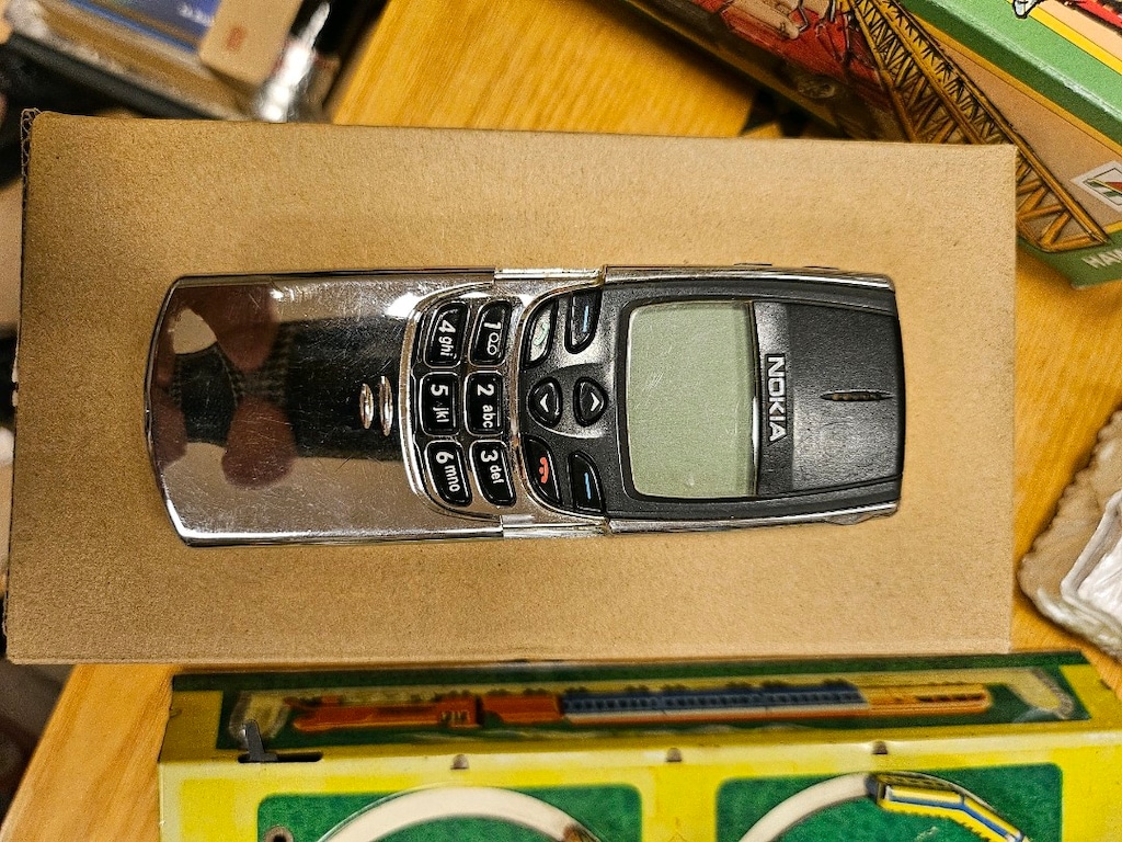 ANTİKA CEP TELEFONU KOLEKSİYONU - 2