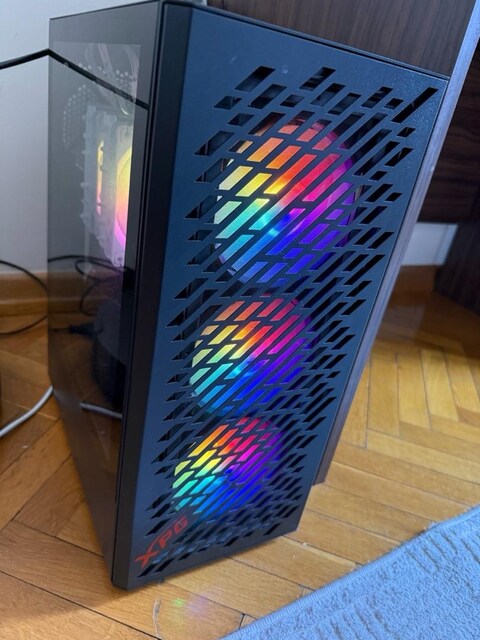 Acil satılık Ryzen 7 7800X3D RTX 4060TI