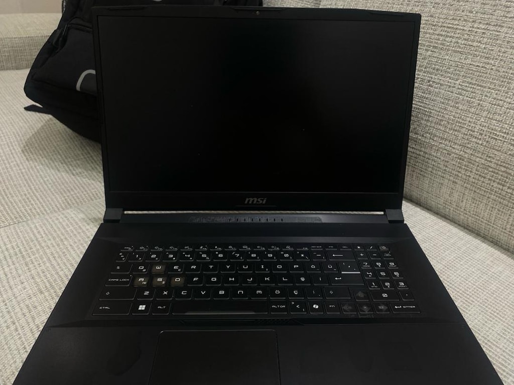 MSI Katana 17 B13VGK - RTX 4070 - i7 13620H - 16GB RAM - 1TB SSD - 3