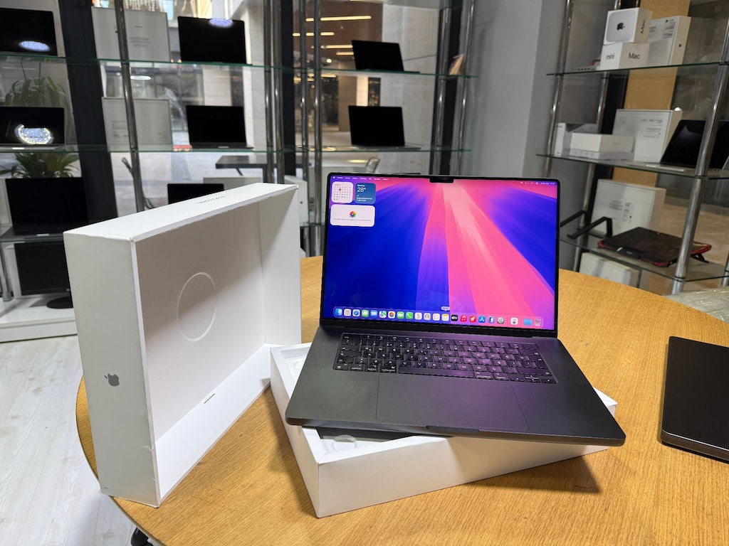 MACBOOK PRO 16inç M3 PRO 36 RAM 512 SSD