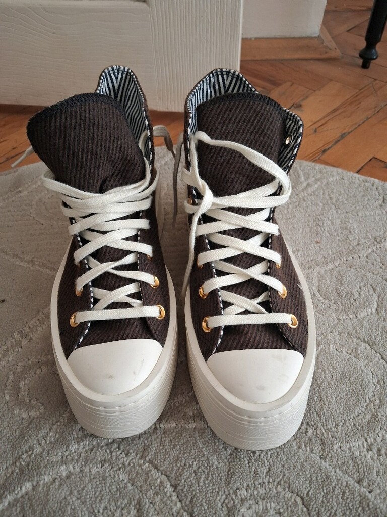Converse - 4