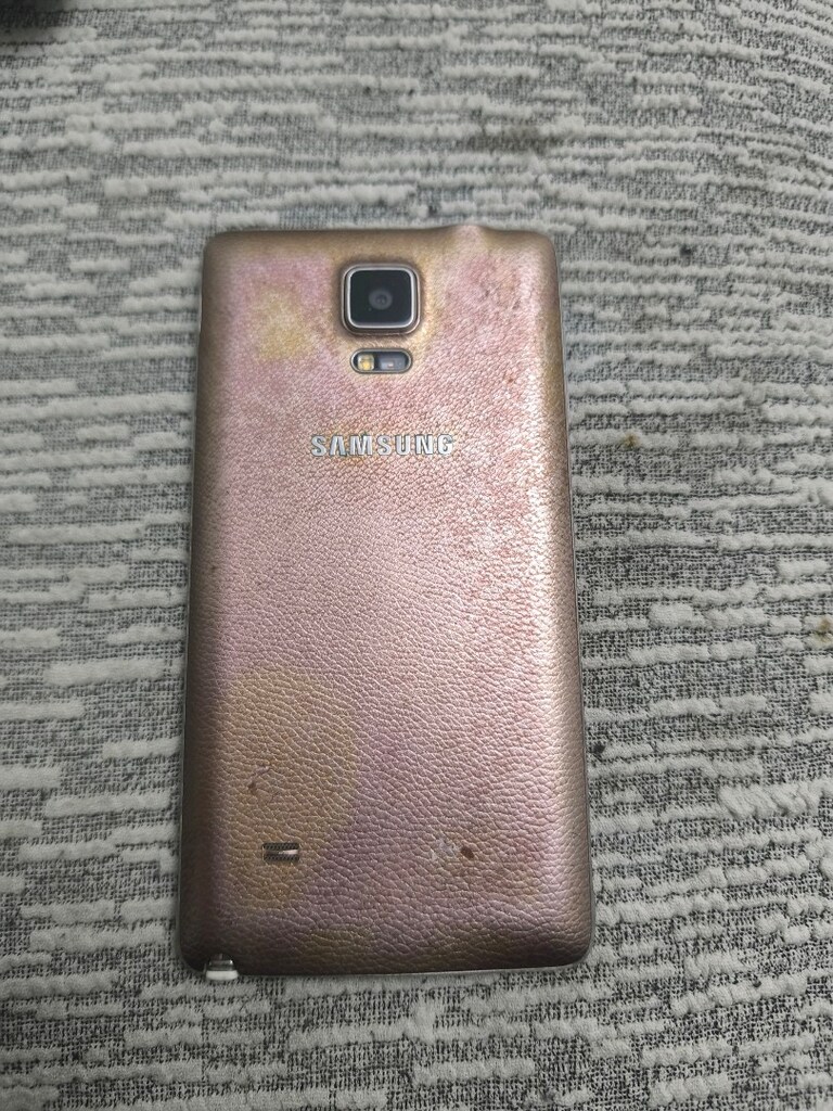 Samsung Galaxy note 4 tertemiz cihaz sadece dış cam çatlak - 2