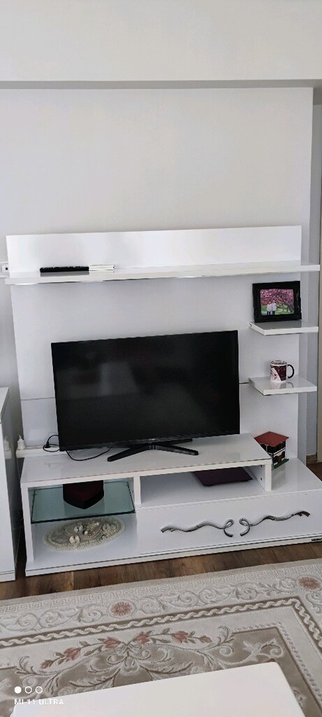 istikbal marka kristal model TV ünitesi - 2