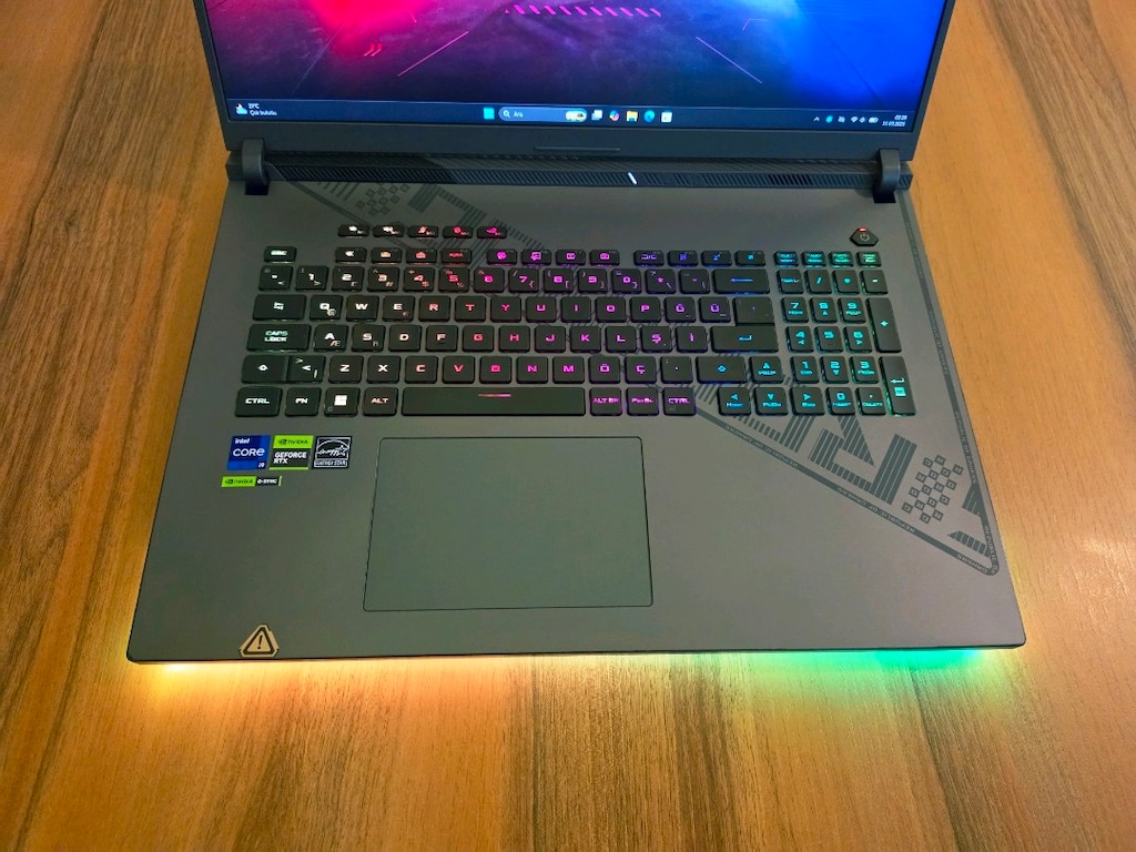 Asus Rog Strix G18 Rtx4070 i9 Laptop 32Gb Ram 1 tb ssd 240hz - 2