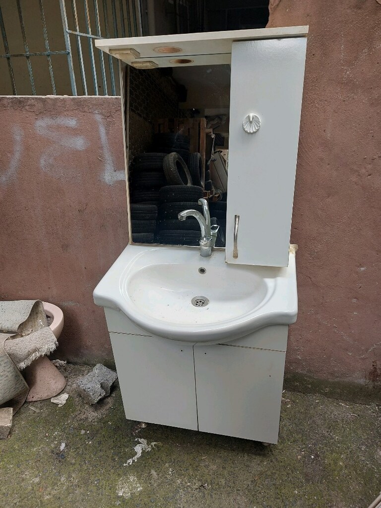 banyo dolabı 67x40x75 ölçülerinde yer güngören - 6