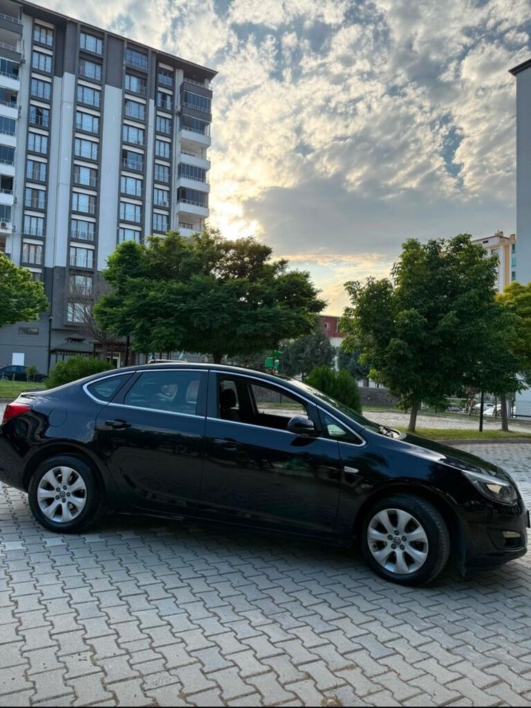 2018 çıkışlı 63.000 km de Astra J kasa. boyasız - Değişensiz-Tramersiz - 3