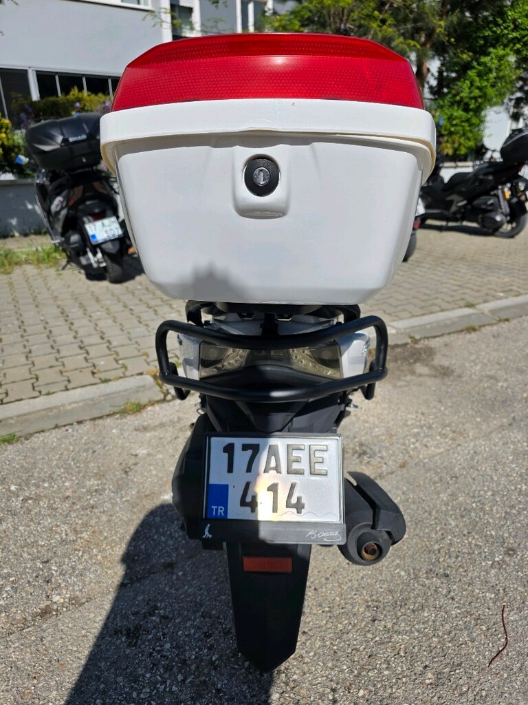 Temiz düşük km Kuba pesaro125xmax - 14