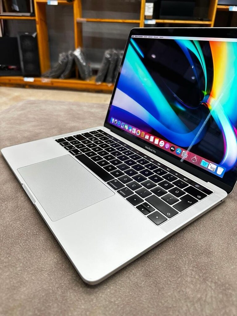 MacBook Pro Taucbarlı - 8