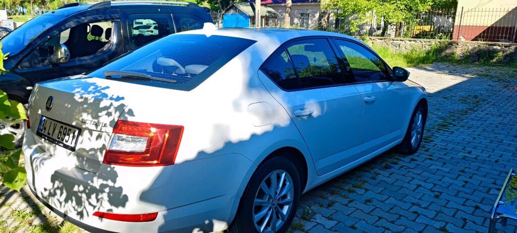 Skoda Octavia Elegance CR 2015 model - 4